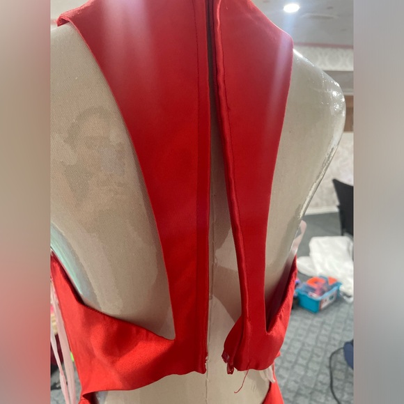 Brand new red dress - Picture 7 of 9